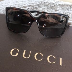 Gucci Sunglasses 🕶
